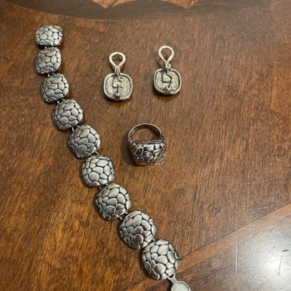 Premier Designs Retired Pebble bracelet, ring, earring set - Picture 6 of 6